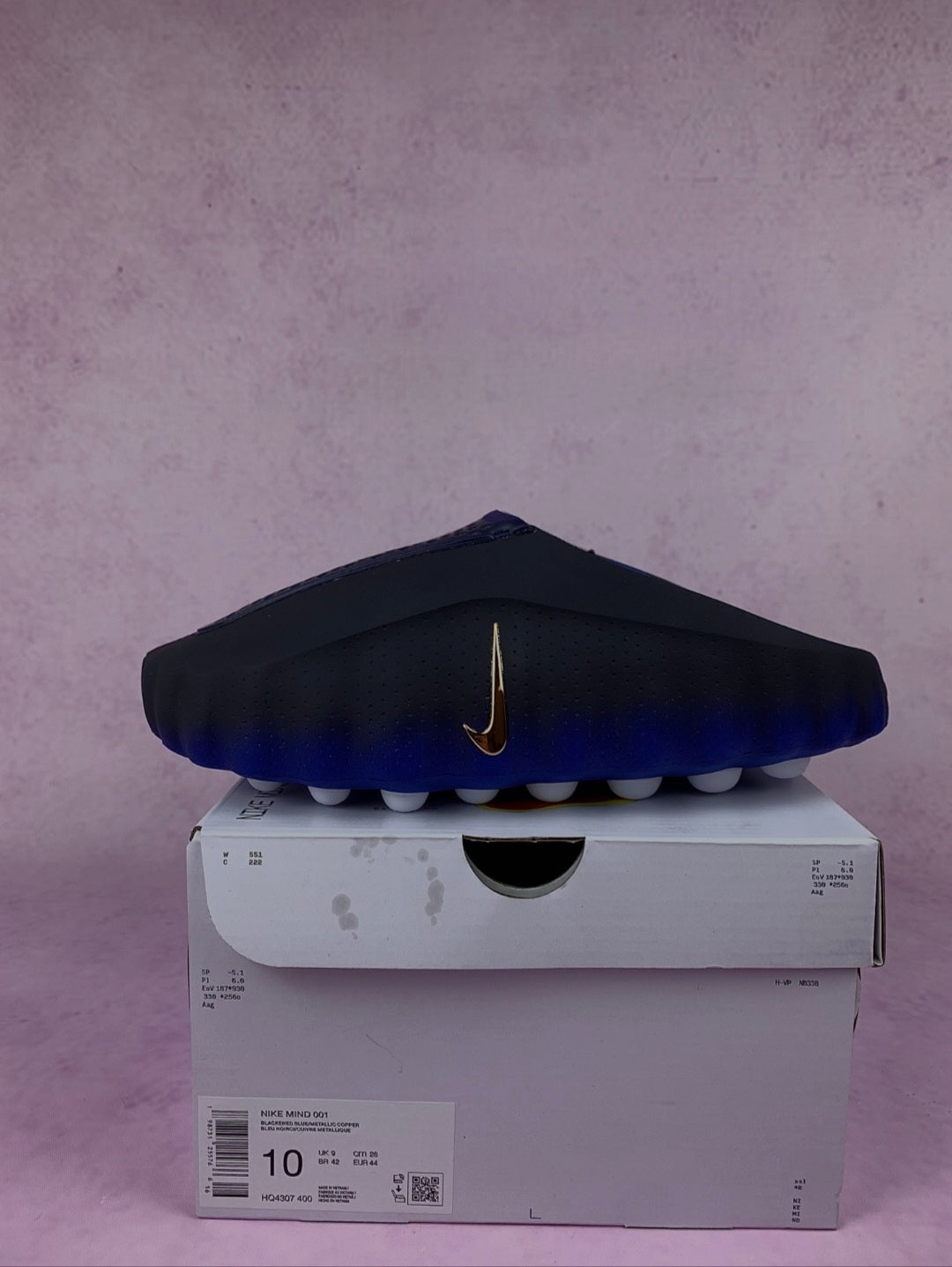 Nike Mind 001